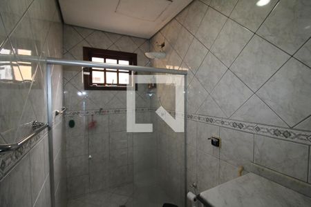 Casa à venda com 320m², 5 quartos e 8 vagasBanheiro da Suíte 2