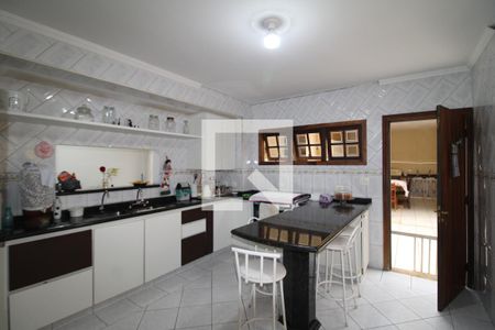 Casa à venda com 320m², 5 quartos e 8 vagasCozinha