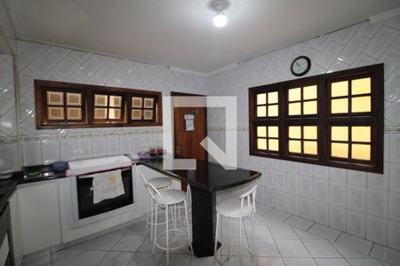 Casa à venda com 320m², 5 quartos e 8 vagasCozinha