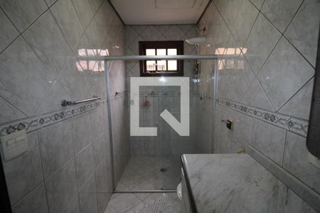 Casa à venda com 320m², 5 quartos e 8 vagasBanheiro da Suíte 2