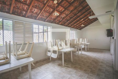 Apartamento à venda com 58m², 2 quartos e 1 vaga Apartamento à venda com 58m², 2 quartos e 1 vagaÁrea comum - Salão de festas