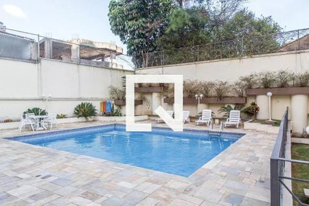 Apartamento à venda com 73m², 3 quartos e 2 vagas Apartamento à venda com 73m², 3 quartos e 2 vagasÁrea comum - Piscina