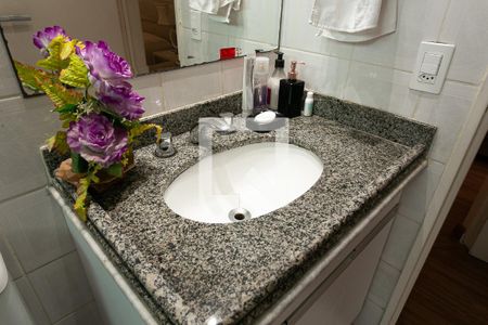 Apartamento à venda com 73m², 3 quartos e 2 vagas Apartamento à venda com 73m², 3 quartos e 2 vagasBanheiro da Suíte