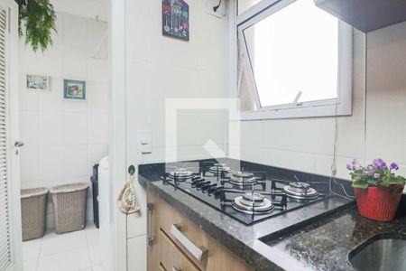 Apartamento à venda com 83m², 2 quartos e 1 vaga Apartamento à venda com 83m², 2 quartos e 1 vagaCozinha e Área de Serviço