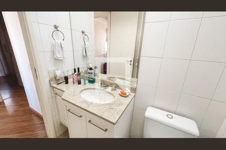 Apartamento à venda com 123m², 4 quartos e 2 vagas Apartamento à venda com 123m², 4 quartos e 2 vagasBanheiro