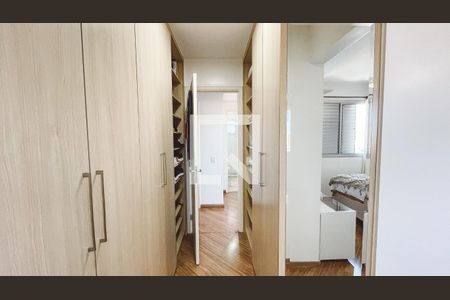 Apartamento à venda com 123m², 4 quartos e 2 vagas Apartamento à venda com 123m², 4 quartos e 2 vagasCloset da Suíte