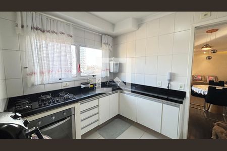 Apartamento à venda com 90m², 3 quartos e 2 vagasCozinha