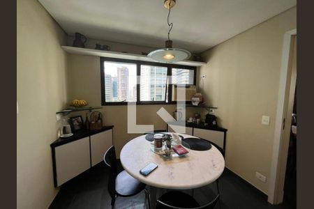 Apartamento para alugar com 4 quartos, 220m² em Jardim Paulista, São Paulo