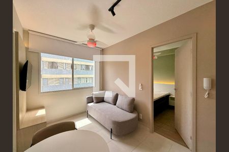 Sala de apartamento para alugar com 2 quartos, 36m² em Santo Amaro, São Paulo