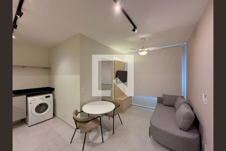 Sala de apartamento para alugar com 2 quartos, 36m² em Santo Amaro, São Paulo