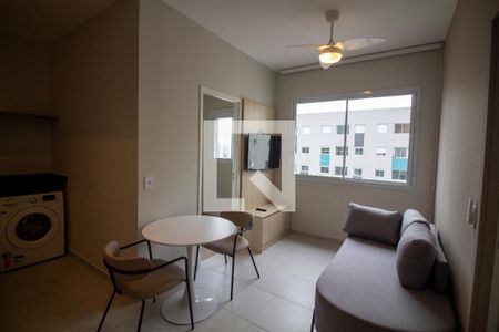 Sala de apartamento para alugar com 2 quartos, 34m² em Santo Amaro, São Paulo