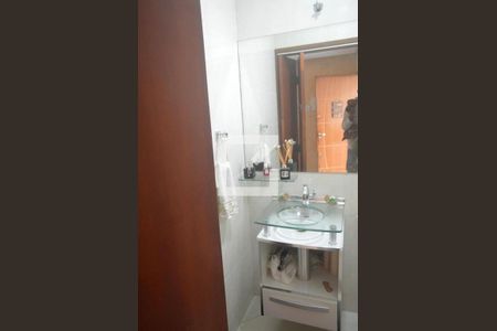 Casa à venda com 134m², 2 quartos e 1 vagaBanheiro 3