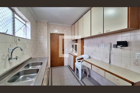 Apartamento à venda com 100m², 3 quartos e 2 vagas Apartamento à venda com 100m², 3 quartos e 2 vagasCozinha