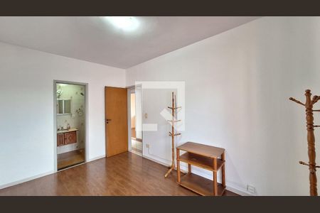 Apartamento à venda com 100m², 3 quartos e 2 vagas Apartamento à venda com 100m², 3 quartos e 2 vagasSuíte