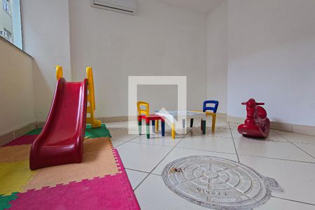 Apartamento à venda com 75m², 2 quartos e 1 vaga Apartamento à venda com 75m², 2 quartos e 1 vagaÁrea comum - Playground