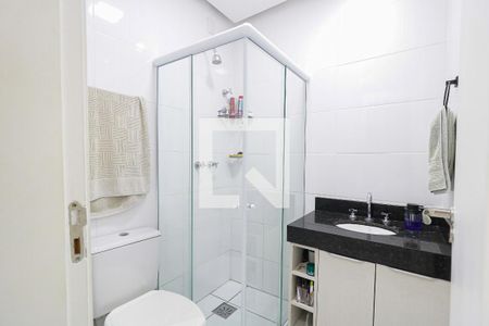 Apartamento à venda com 75m², 2 quartos e 1 vaga Apartamento à venda com 75m², 2 quartos e 1 vagaBanheiro da Suíte