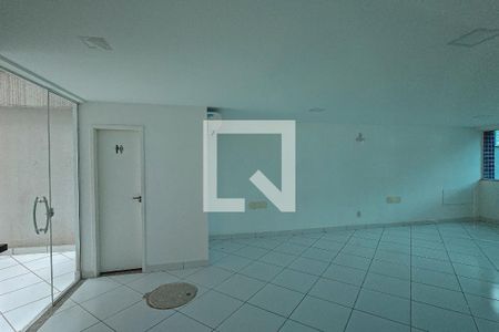 Apartamento à venda com 75m², 2 quartos e 1 vaga Apartamento à venda com 75m², 2 quartos e 1 vagaÁrea comum - Salão de festas