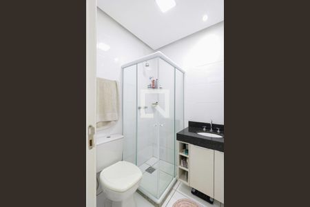 Apartamento à venda com 75m², 2 quartos e 1 vaga Apartamento à venda com 75m², 2 quartos e 1 vagaBanheiro da Suíte