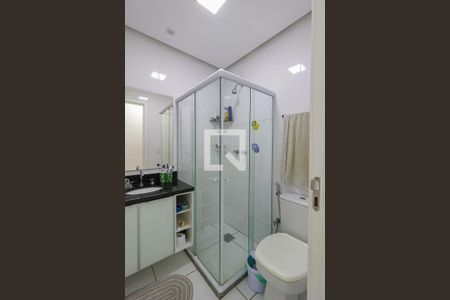 Apartamento à venda com 75m², 2 quartos e 1 vaga Apartamento à venda com 75m², 2 quartos e 1 vagaBanheiro Social