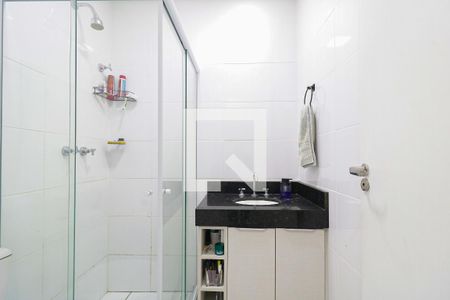 Apartamento à venda com 75m², 2 quartos e 1 vaga Apartamento à venda com 75m², 2 quartos e 1 vagaBanheiro da Suíte