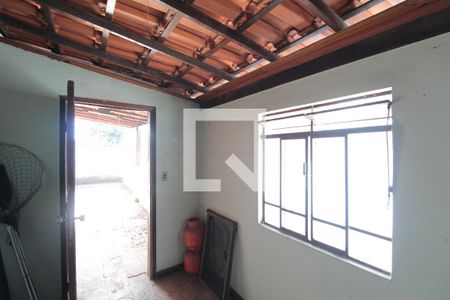 Casa à venda com 360m², 5 quartos e 4 vagasQuarto de Serviço