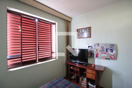 Casa à venda com 360m², 5 quartos e 4 vagasQuarto 2