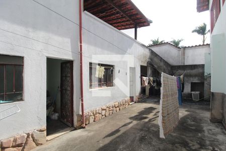 Casa à venda com 360m², 5 quartos e 4 vagasQuintal