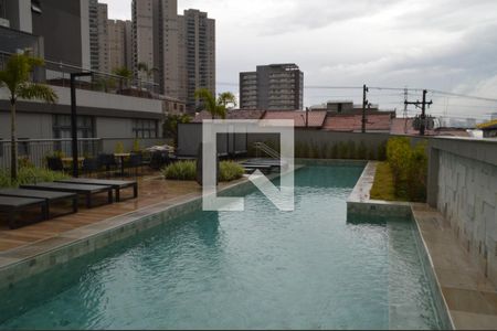 Studio à venda com 83m², 1 quarto e 1 vagaPiscina