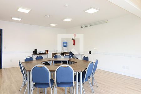 Sala de casa à venda com 3 quartos, 300m² em Boa Vista, Porto Alegre