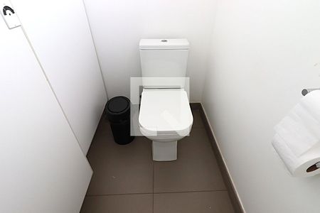 Lavabo de casa à venda com 3 quartos, 300m² em Boa Vista, Porto Alegre
