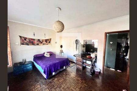 Casa à venda com 220m², 4 quartos e 5 vagas Casa à venda com 220m², 4 quartos e 5 vagasQuarto 1