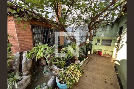 Casa à venda com 220m², 4 quartos e 5 vagas Casa à venda com 220m², 4 quartos e 5 vagasJardim