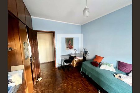 Casa à venda com 220m², 4 quartos e 5 vagas Casa à venda com 220m², 4 quartos e 5 vagasQuarto 2
