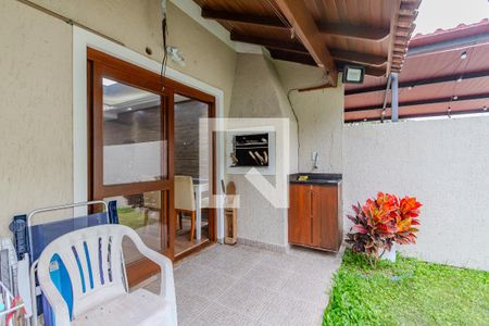 Casa à venda com 204m², 3 quartos e 2 vagas Casa à venda com 204m², 3 quartos e 2 vagasChurrasqueira