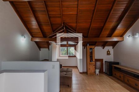 Casa à venda com 204m², 3 quartos e 2 vagas Casa à venda com 204m², 3 quartos e 2 vagasTerraço