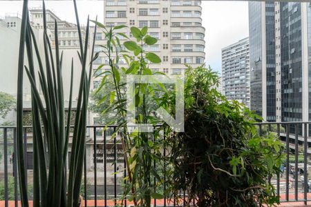 Apartamento à venda com 208m², 4 quartos e sem vaga Apartamento à venda com 208m², 4 quartos e sem vagaSacada