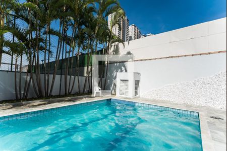 Apartamento à venda com 98m², 3 quartos e 2 vagas Apartamento à venda com 98m², 3 quartos e 2 vagasÁrea comum - Piscina