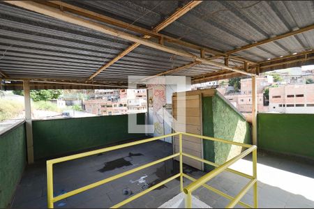 Casa à venda com 109m², 5 quartos e sem vaga Casa à venda com 109m², 5 quartos e sem vagaTerraço /Casa2