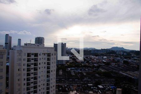 Apartamento à venda com 157m², 4 quartos e 3 vagas Apartamento à venda com 157m², 4 quartos e 3 vagasVista