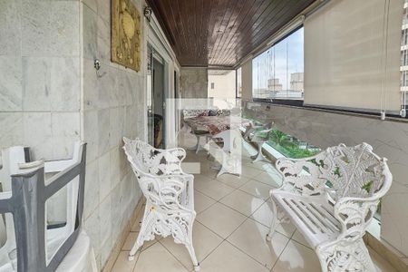 Apartamento para alugar com 230m², 3 quartos e 1 vagaVaranda