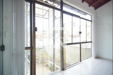 Casa à venda com 345m², 5 quartos e 5 vagasElevador