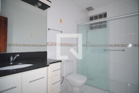 Casa à venda com 345m², 5 quartos e 5 vagasBanheiro da Suíte