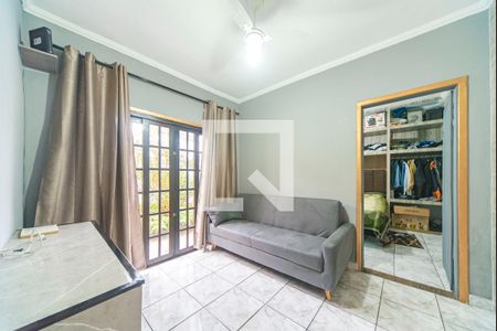 Casa à venda com 180m², 3 quartos e 4 vagas Casa à venda com 180m², 3 quartos e 4 vagasSala da Casa 2