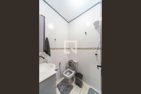 Casa à venda com 180m², 3 quartos e 4 vagas Casa à venda com 180m², 3 quartos e 4 vagasBanheiro casa 2