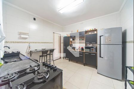 Casa à venda com 180m², 3 quartos e 4 vagas Casa à venda com 180m², 3 quartos e 4 vagasCozinha da casa 2