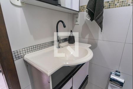 Casa à venda com 180m², 3 quartos e 4 vagas Casa à venda com 180m², 3 quartos e 4 vagasBanheiro casa 2