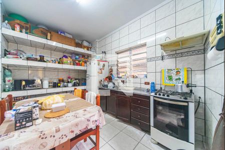 Casa à venda com 180m², 3 quartos e 4 vagas Casa à venda com 180m², 3 quartos e 4 vagasCozinha