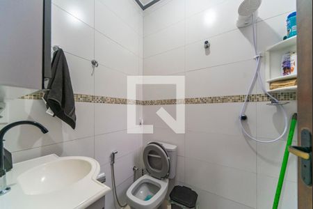 Casa à venda com 180m², 3 quartos e 4 vagas Casa à venda com 180m², 3 quartos e 4 vagasBanheiro casa 2