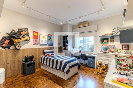 Apartamento à venda com 323m², 3 quartos e 2 vagas Apartamento à venda com 323m², 3 quartos e 2 vagasQuarto 2