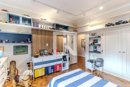 Apartamento à venda com 323m², 3 quartos e 2 vagas Apartamento à venda com 323m², 3 quartos e 2 vagasQuarto 2